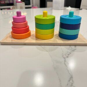 Lovevery Twist and Pivot Pattern Puzzle